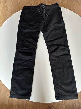 Roark Men's Black Straight Jeans